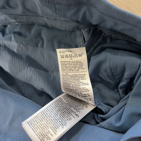 Athleta Trekkie jogger in Cottage Blue! - Picture 8 of 11